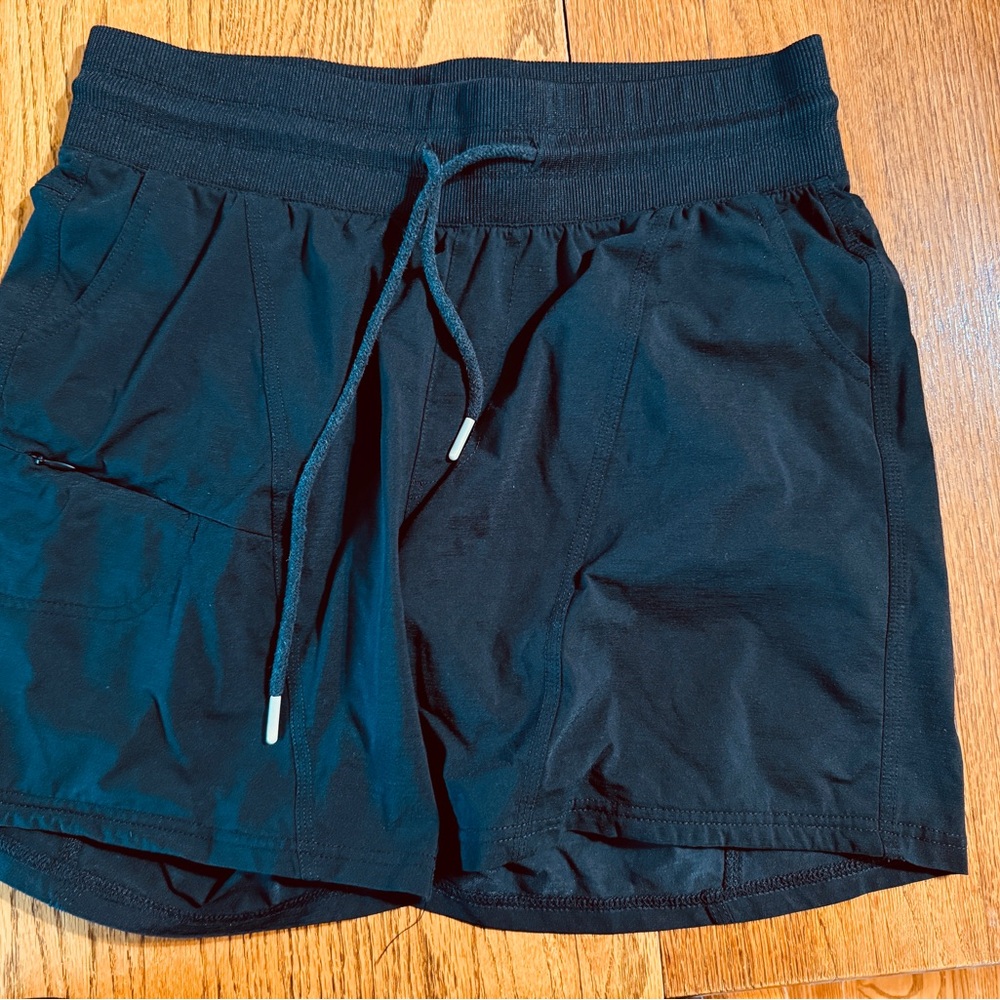 ZYIA Women's Black Athletic Shorts